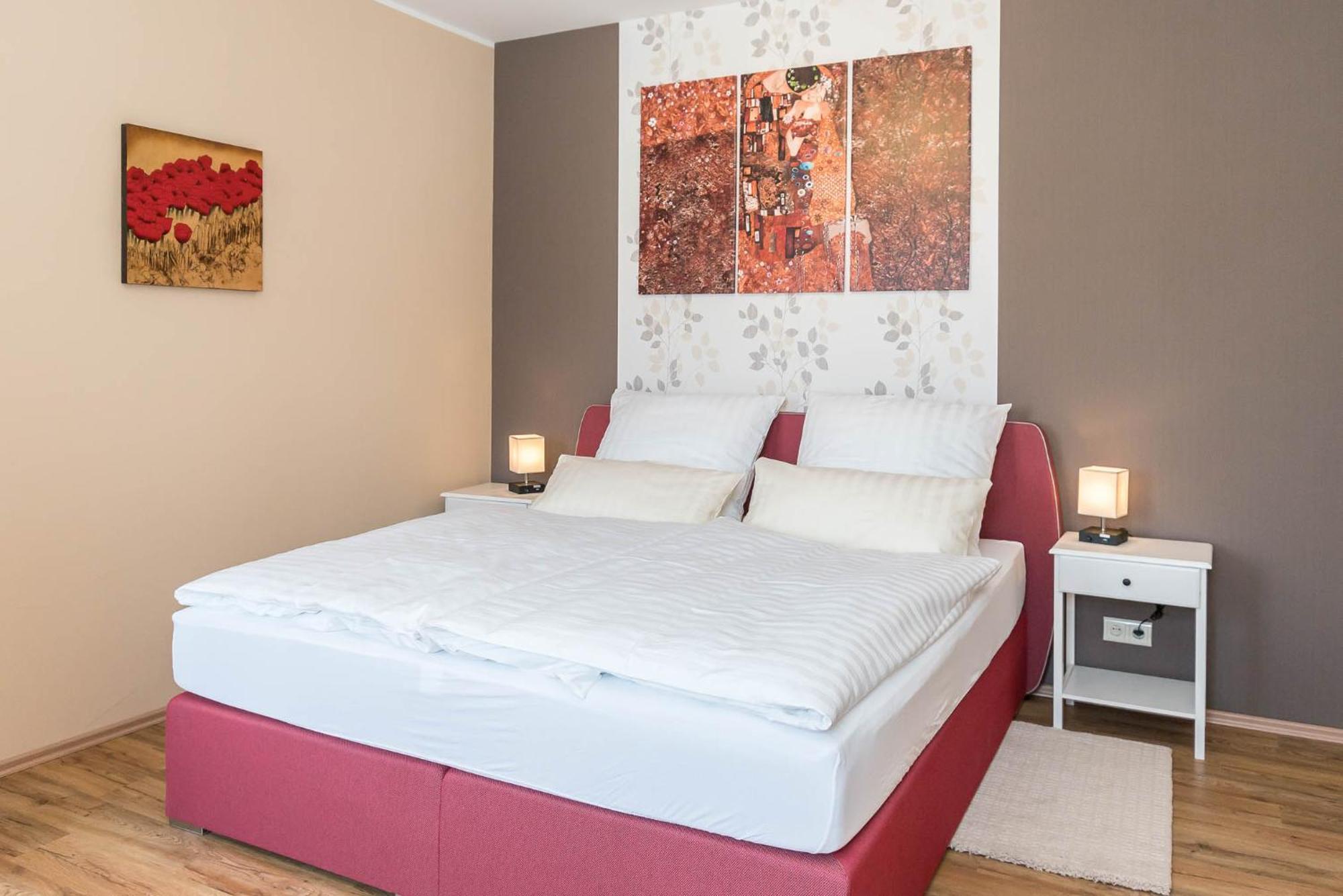 Weingut Pawis Appartements Freyburg Room photo